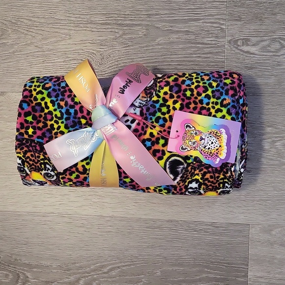 Posh Peanut x Lisa Frank Beach Towel - Picture 1 of 1